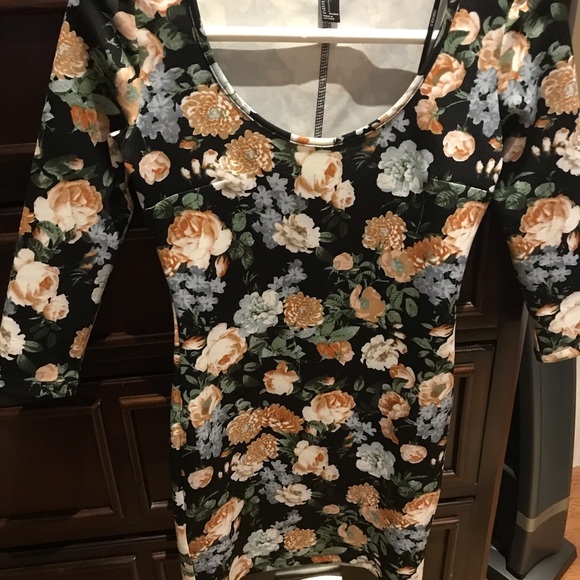 Like new forever 21 mini dress - Picture 4 of 5